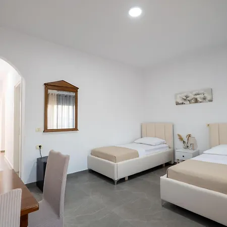 Cloud Nine Retreat, فندق