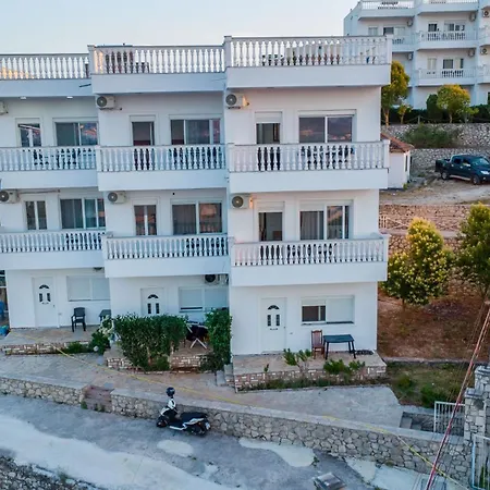 Cloud Nine Retreat, فندق