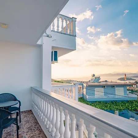 Cloud Nine Retreat, فندق
